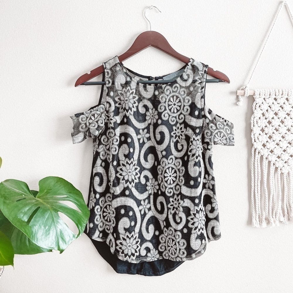 Anthropologie Sunday In Brooklyn Patterned Cold Shoulder Blouse
